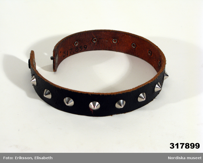 Halsband