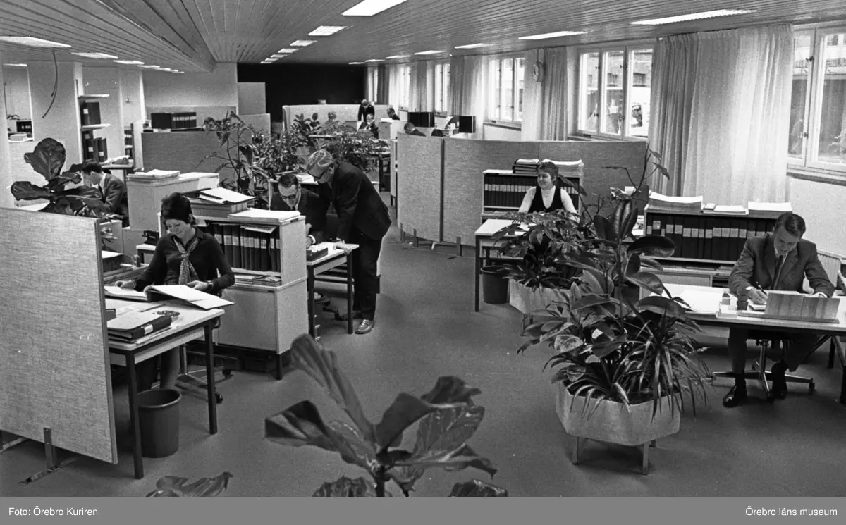 Statistiska Centralbyrån 26 oktober 1969 Ett antal kvinnor och män